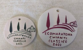 15^ EcoMaratona del Chianti Classico, solidarietà ed arte giocano a dar vita alla medaglia finisher