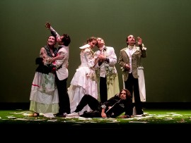 Una produzione Associazione Teatro Europeo in collaborazione con Fondazione Teatro della Toscana