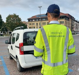 Gli ausiliari della sosta ampliano i controlli: più prevenzione e sicurezza a Quartu, con Abaco