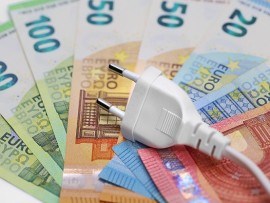 Bollette elettriche: gli italiani hanno speso il 23% in più della media UE 