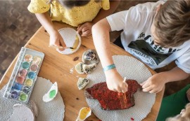 L'incanto dell'autunno nei Familienhotels Südtirol: laboratori di magia, arte in natura e attività creative per i più piccoli