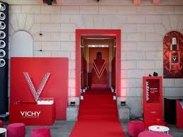 VICHY inaugura La 16 COLLAGEN HOUSE a Milano: un'esperienza immersiva nella scienza del collagene 