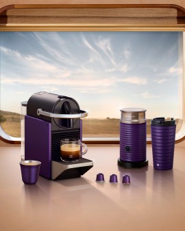 Nespresso svela Purple Collection: tre declinazioni dell'iconico caffè Arpeggio e una selezione di eleganti accessori per accompagnare ogni momento della giornata