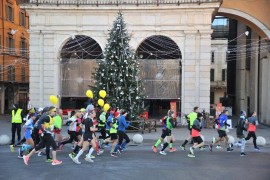 Un mese alla XXIII Cetilar Maratona di Pisa: il 18 dicembre sarà una corsa per la solidarietà