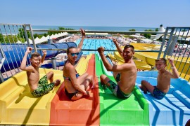 Isaholidays. La vacanza perfetta che accontenta tutti, persino gli amici animali a Isamar Holiday Village di Isolaverde di Chioggia (VE) e Barricata Holiday Village nel Parco Naturale del Delta del Po
