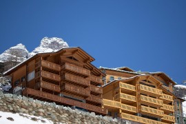 Vivere la montagna in tutte le stagioni: Concreta protagonista del progetto La Cresta Hotel di Cervinia