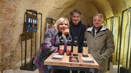 Un affascinante percorso fra arte e degustazione di vini al Podere Casanova Wine Art Shop di Montepulciano – La mostra ‘Rebus’ di Antonio Devetag