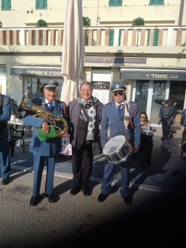 Vitaliano Gallo dirige il 21/12/23 Taggia la Banda P. Anfossi 