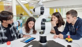 Studenti si confrontano su automazione e robotica