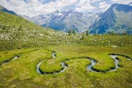  Il biotopo Wieser Werfer, l'angolo più suggestivo dell’area vacanze Valle Aurina, un vero e proprio paradiso da percorrere a piedi nudi