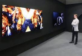 I TV LG trasformano il salotto in una galleria d'arte digitale con la nuova piattaforma NFT