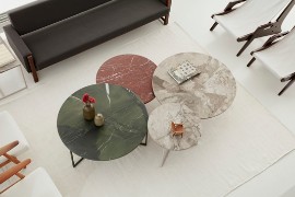 Cromie, forme e materiali differenti per i dining e coffee table Origo di Lithos Design