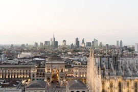 Terrazza Martini si rifà il look e festeggia in stile con T’a Milano