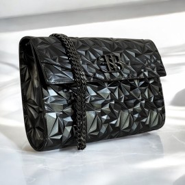 Victoria Moon Vision, la clutch must have della nuova collezione di Elisa Burlamacchi Brand