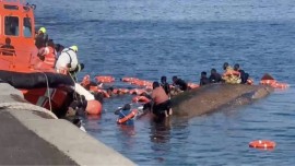 Migranti, nuova tragedia con almeno 7 morti in un naufragio nel porto di La Restinga nell’isola de El Hierro alle Canarie - Il video