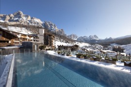 L’inverno in Alta Badia al Dolomiti Wellness Hotel Fanes tra attività sulla neve, massaggi sportivi e piatti gourmet alla stube ‘l Murin