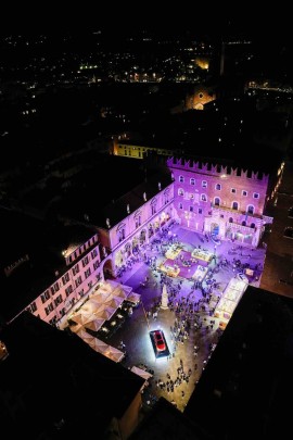 Torna VINITALY AND THE CITY, la passione dei winelover fa battere il cuore di Verona