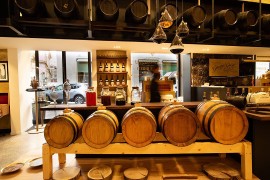 La Bottega di Acetaia Giusti porta a Milano la cultura dell’Aceto Balsamico di Modena: ogni domenica masterclass e degustazioni animano lo store di via Spadari a Milano