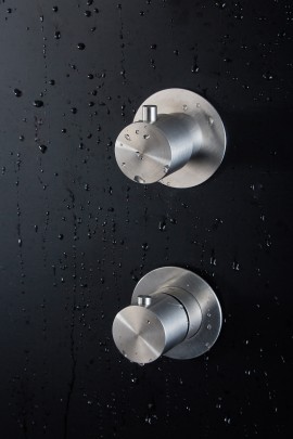 Serie Inox di OMBG. Stile inossidabile
