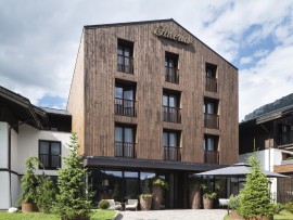  Alla scoperta delle Dolomiti: il Faloria Mountain Spa Resort si prepara all'autunno con il pacchetto “E-bike and Relax”