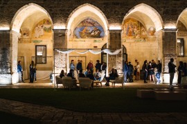 Tutto pronto nel chiostro dei domenicani a Lecce per la sesta edizione di Foodexp