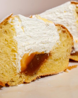 FESTA DELLA MAMMA, l’amore batte in una box con 9 cuori e un cuore grande al gusto cheesecake alla fragola