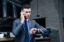 Acquista un orologio online, ma era una truffa, l’orologio in questione è un Rolex Datejust, disponibile su vari siti web