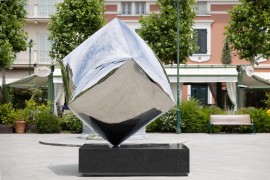 A Forte dei Marmi va in scena Essere Geometrico, la mostra di Gustavo Velez