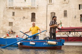 Torna venerdì il più grande festival italiano dell’ukulele Monopolele, dal 30 maggio al 1° giugno a Monopoli. Special guest Raphael Gualazzi