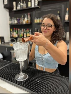 Lavoro al femminile/Barlady: una delle professioni più remunerate senza laurea