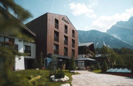 Per ritrovare l’armonia tra corpo e tempo: il Faloria Mountain Spa Resort presenta “Mountain Yoga Retreat”