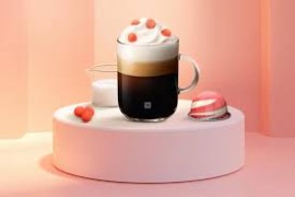 White Chocolate & Strawberry: la novità di Nespresso dal gusto pop per un ritorno agli anni '90  scoprire nuovi trend