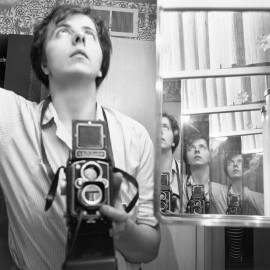 A Riccione la grande mostra di VIVIAN MAIER, Il ritratto e il suo doppio 