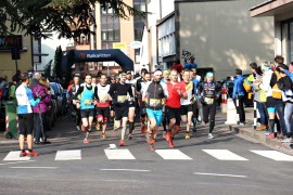 Il 2 marzo la mitica horn attacke. Sul renon ci si allena con scarpe e sci