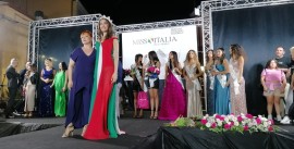 Grazia Urbano sfila per Miss Italia