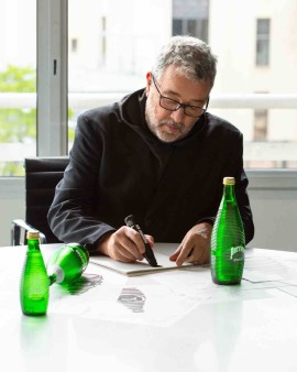Perrier® presenta Perrier® + STARCK®: l’edizione limitata dell’iconica bottiglia verde firmata da Philippe Starck