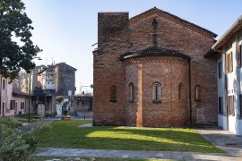 Per la Festa della Repubblica a pranzo nel portico di Santa Maria alla Fonte  per sostenere la manutenzione dell’antica ‘Chiesa Rossa’, patrimonio storico e architettonico unico