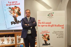 Come è cambiato il modo di vivere e di consumare. Lo racconta Pam Panorama con un libro illustrato per i 65 anni della sua storia