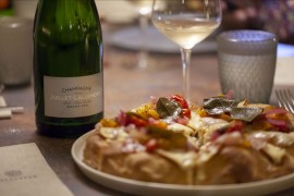Saccharum sforna la pizza più innovativa d'Italia e festeggia con un nuovo menù dove i sapori autunnali incontrano lo champagne 
