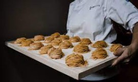 Corso di cucina di Guidoristorante al Villaggio Narrante. Aspettando Natale con “le mani in pasta” nel cuore delle Langhe tra ospitalità e grandi vini