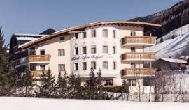 L’Avvento è magico al Rifugio Benessere & Resort Hotel Alpin Royal.  A un mese dal Natale, l’hotel e la Valle Aurina regalano momenti di festa tra esperienze sulla neve, benessere in SPA e gusto