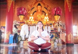 Lezioni di yoga dall'India, nella comodità di casa tua. 