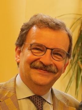 Suicidio medicalmente assistito: il ruolo del medico tra le sentenze della Corte costituzionale e l'inerzia del legislatore