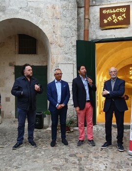 “Frida, la mia storia vera” di Salvo Nugnes: successo per la presentazione del libro alla Sax Art Gallery di Matera 