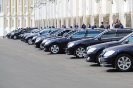 Auto Blu in Italia: Costi e Impatto Ambientale