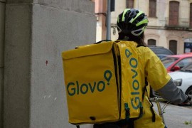  Glovo: al via la distribuzione ai rider attivi di 8.000 dispositivi per la protezione individuale e i corsi sulla sicurezza stradale e alimentare
