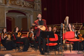Il successo annunciato del “Mandolino Virtuoso” di Carlo Aonzo e dell’orchestra Giovanile del Conservatorio Bellini di Catania