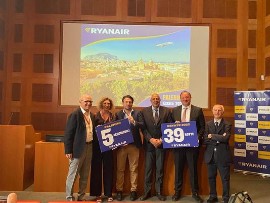 RYANAIR celebra il più grande operativo di sempre da Palermo e 5 aerei basati  ($500 milioni di investimento) 39 rotte per l'estate 2022 (4 nuove)