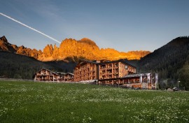 Esperienza lusso nelle Dolomiti e vacanza benessere in armonia con la natura al Cyprianerhof  