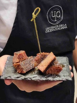 No alla carne “sintetica”, sì a quella coltivata e stampata. Chef Mori: “La dieta del futuro sarà il cibo personalizzato”